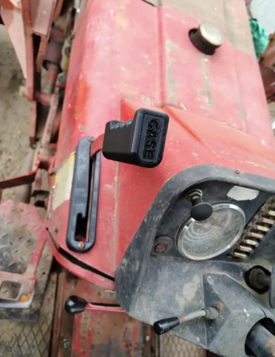 Case IH 844 International - PTO Disengagement Lever Handle Grip